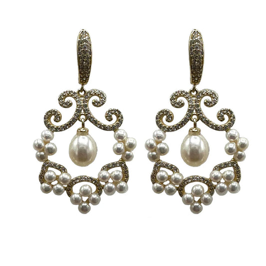 CHANDELIER EARRING IN GOLD